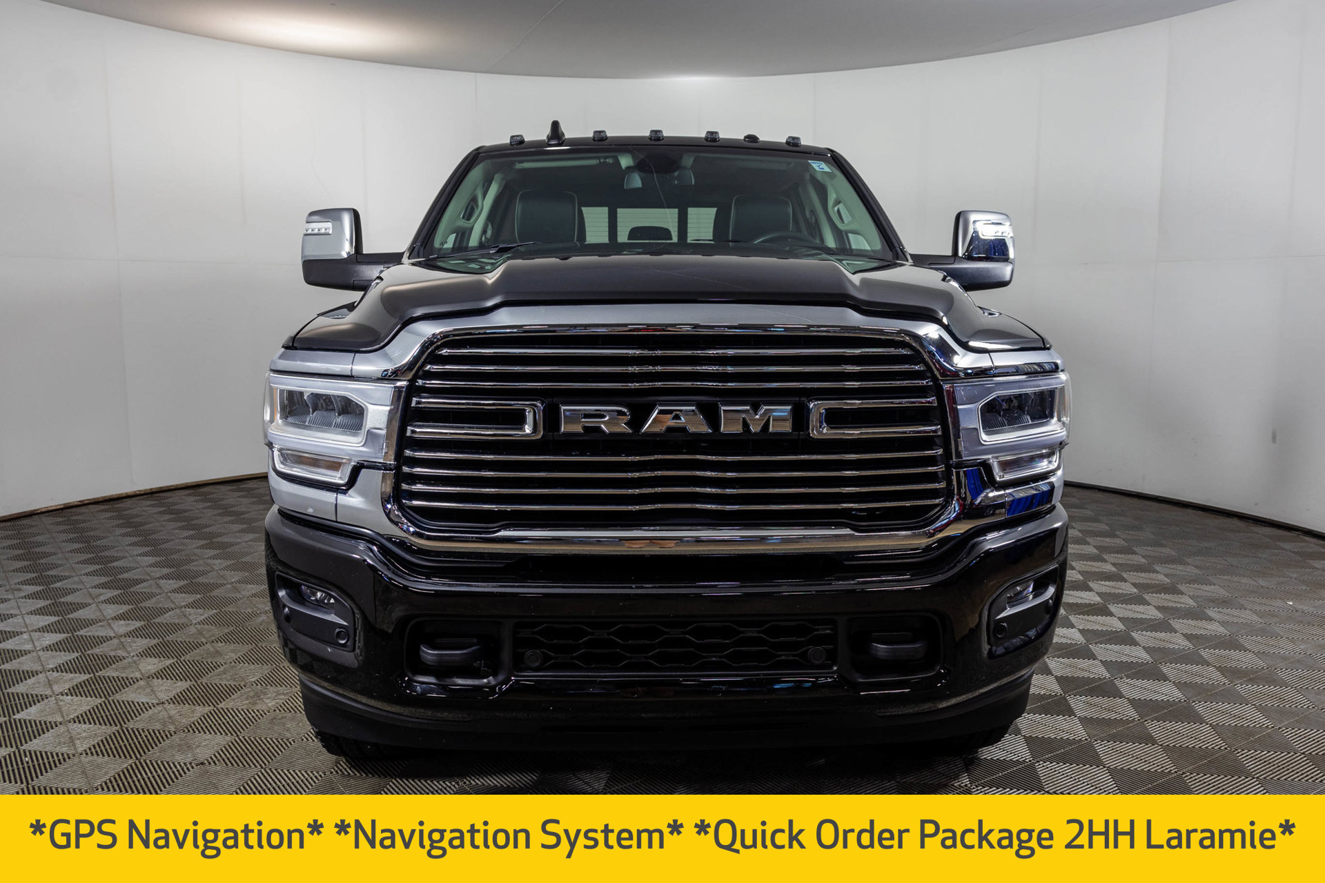 Used 2024 RAM 2500 Laramie w/ Snow Chief Group AWD/4WD image 17