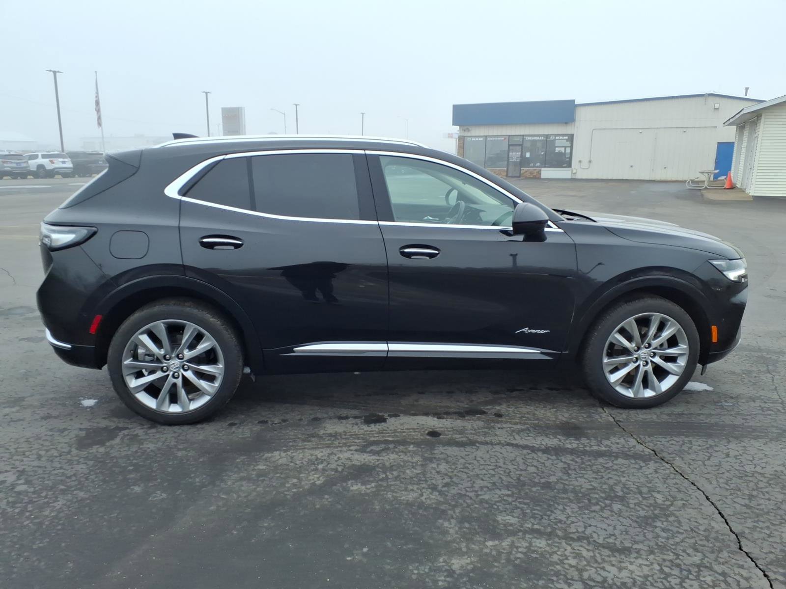 Used 2023 Buick Envision Avenir image 7