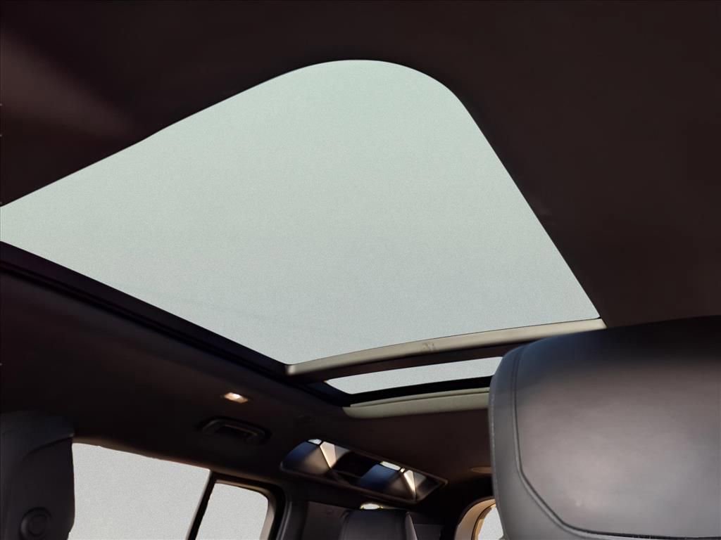 Used 2020 Land Rover Defender 110 X image 24