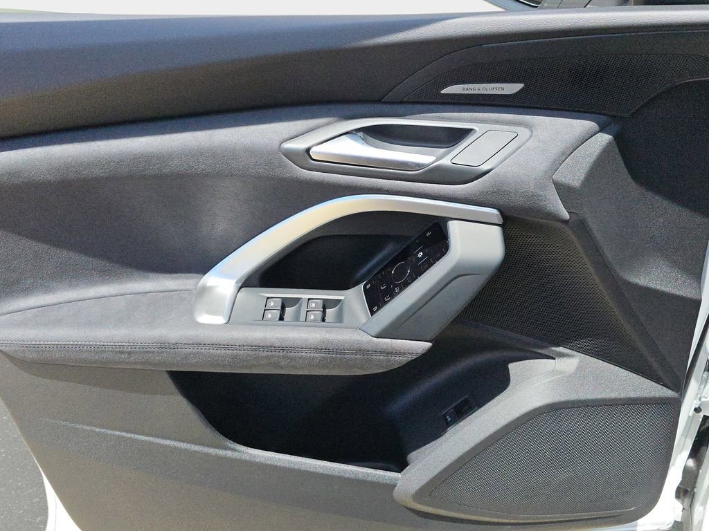 New 2026 Audi SQ5 Premium Plus AWD/4WD image 18