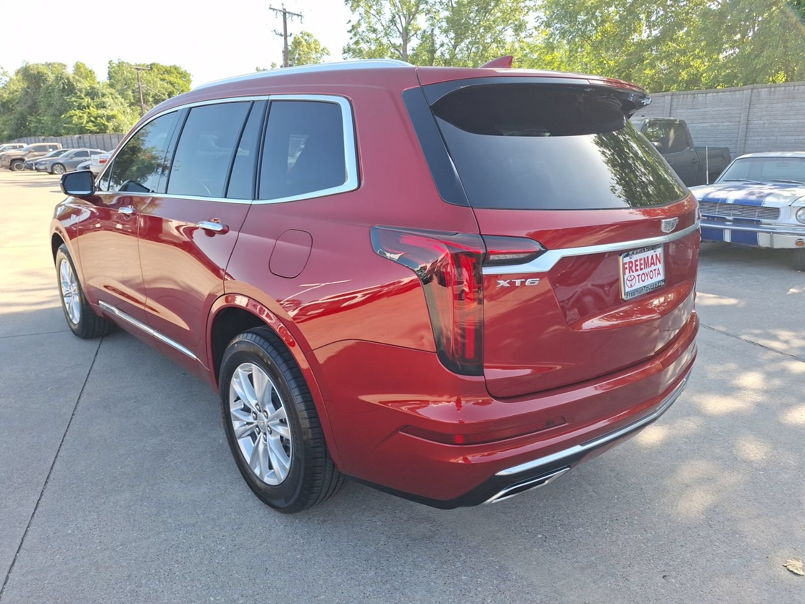 Used 2024 Cadillac XT6 Luxury FWD image 4