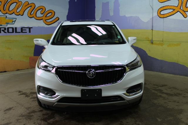 Used 2019 Buick Enclave Essence w/ Sun And Navigation Package image 3