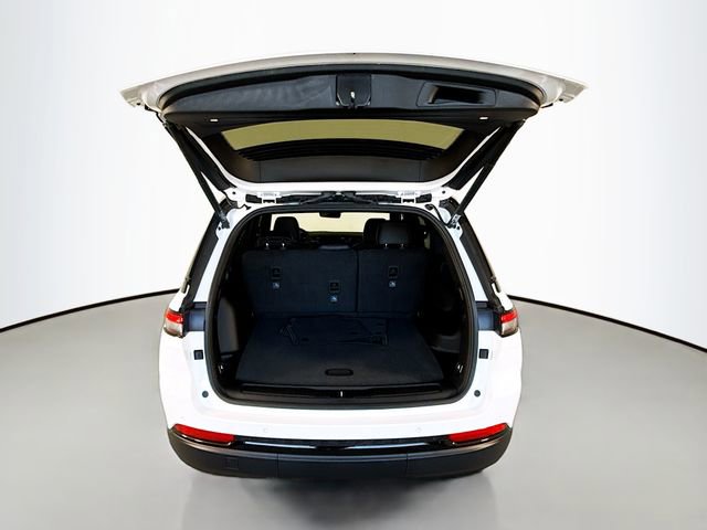 New 2025 Jeep Grand Cherokee Limited image 27