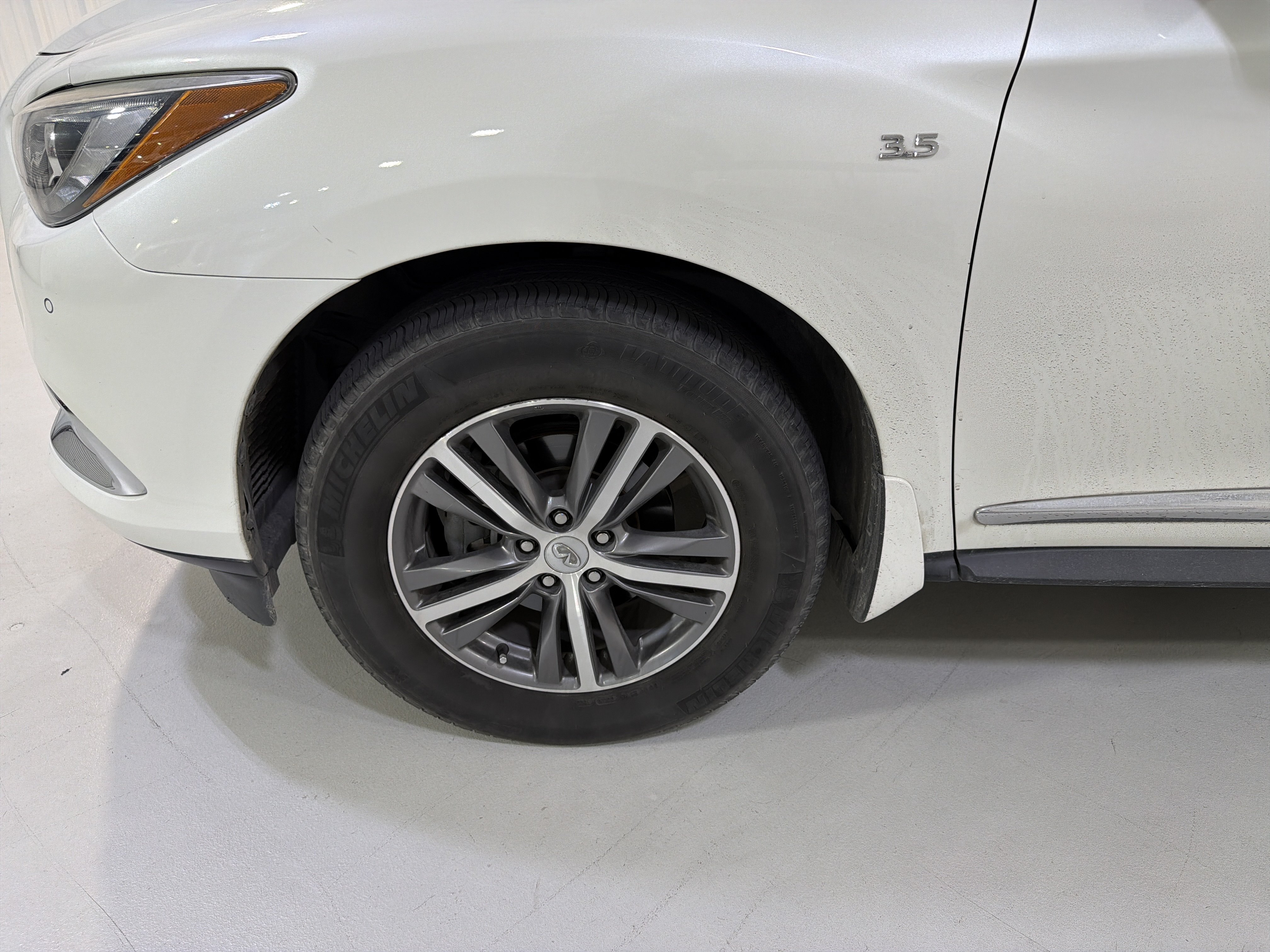Used 2020 INFINITI QX60 Luxe w/ Essential Package FWD image 9