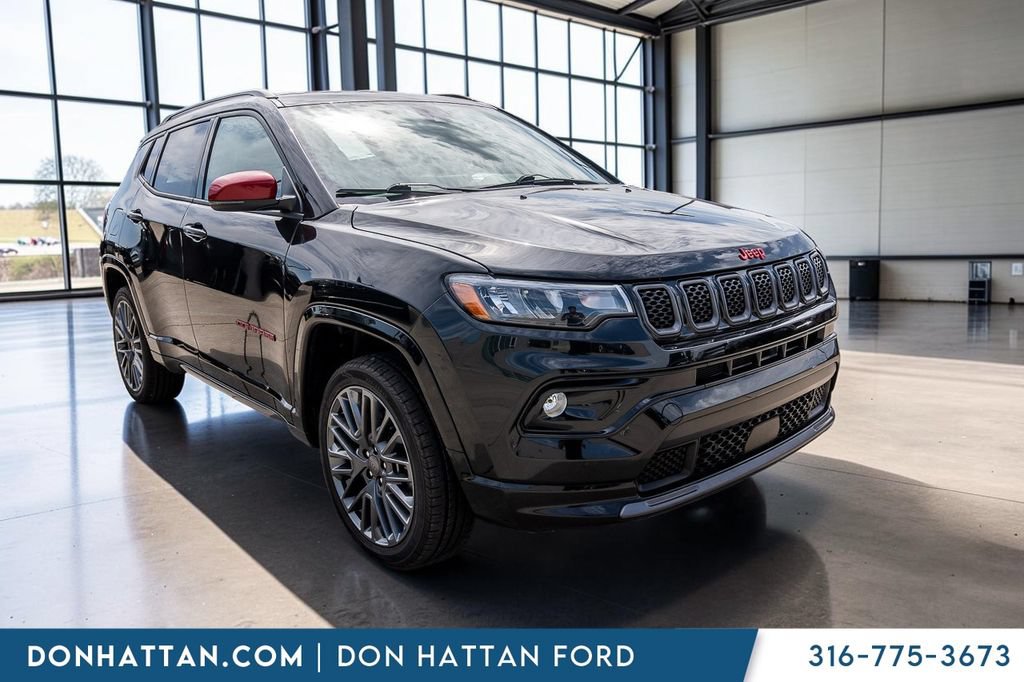 Used 2023 Jeep Compass Limited AWD/4WD image 31