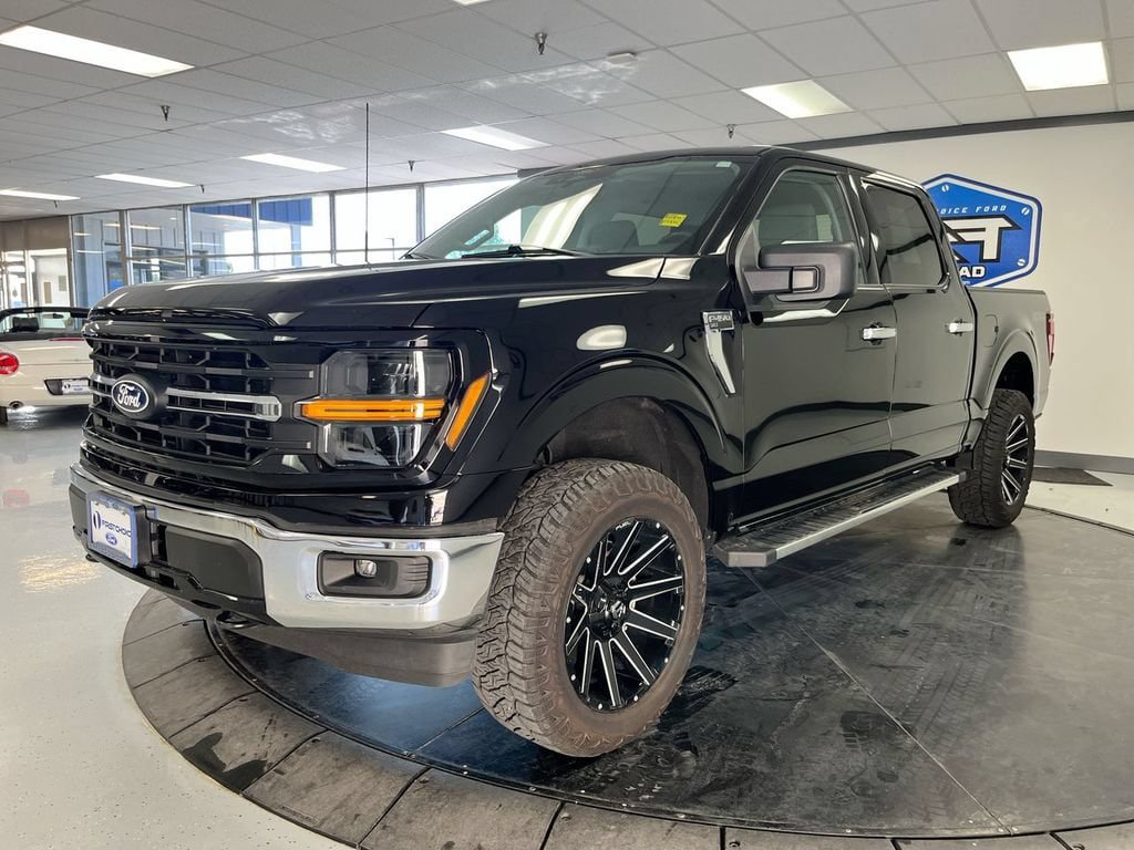 Used 2025 Ford F150 XLT w/ Equipment Group 301A Standard AWD/4WD image 4