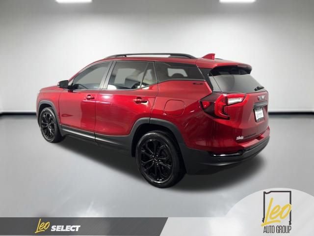 Used 2022 GMC Terrain SLE w/ Driver Convenience Package FWD image 5