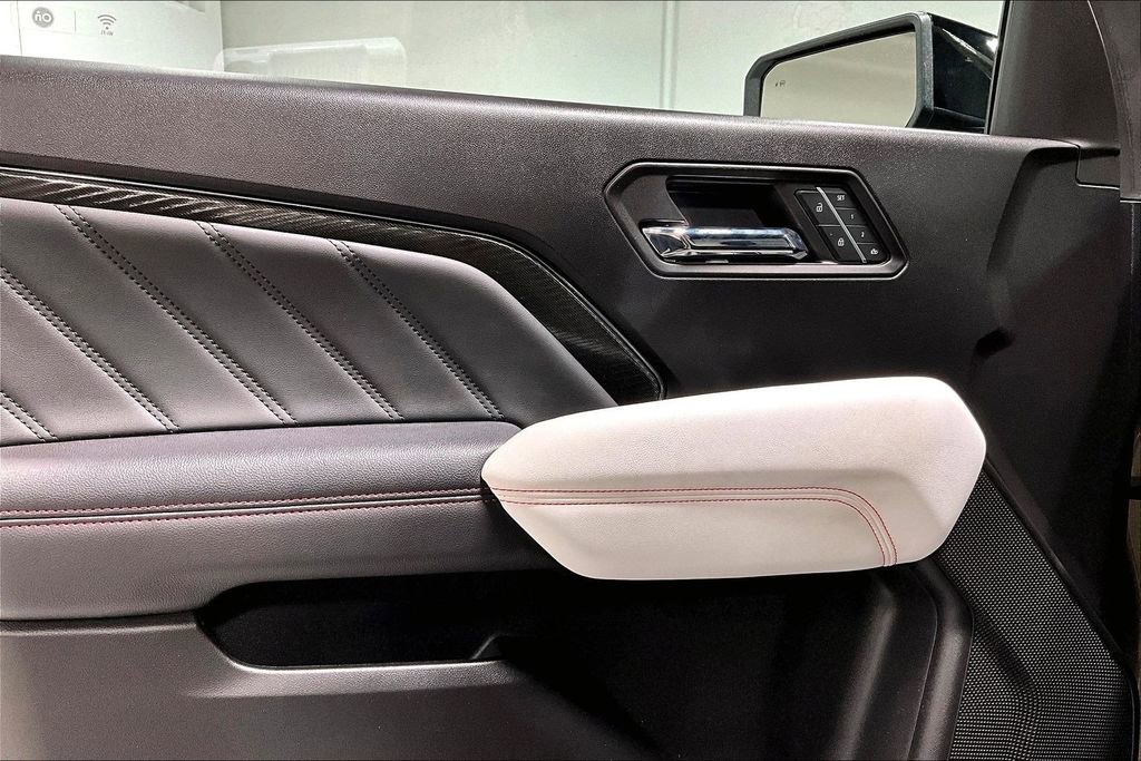 Used 2023 GMC Canyon AT4X image 20