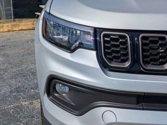 New 2026 Jeep Compass Latitude image 10