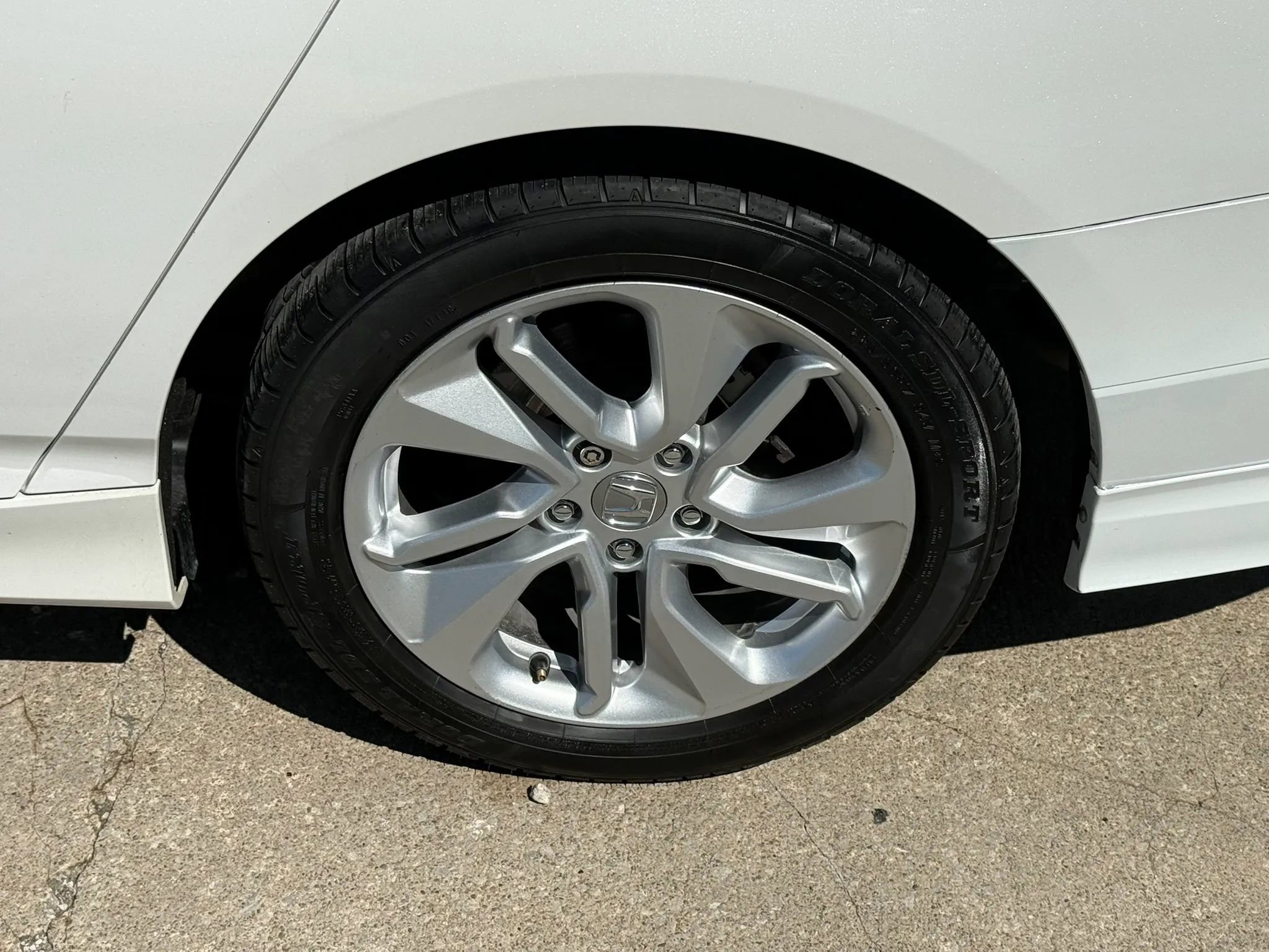 Used 2018 Honda Accord LX image 41