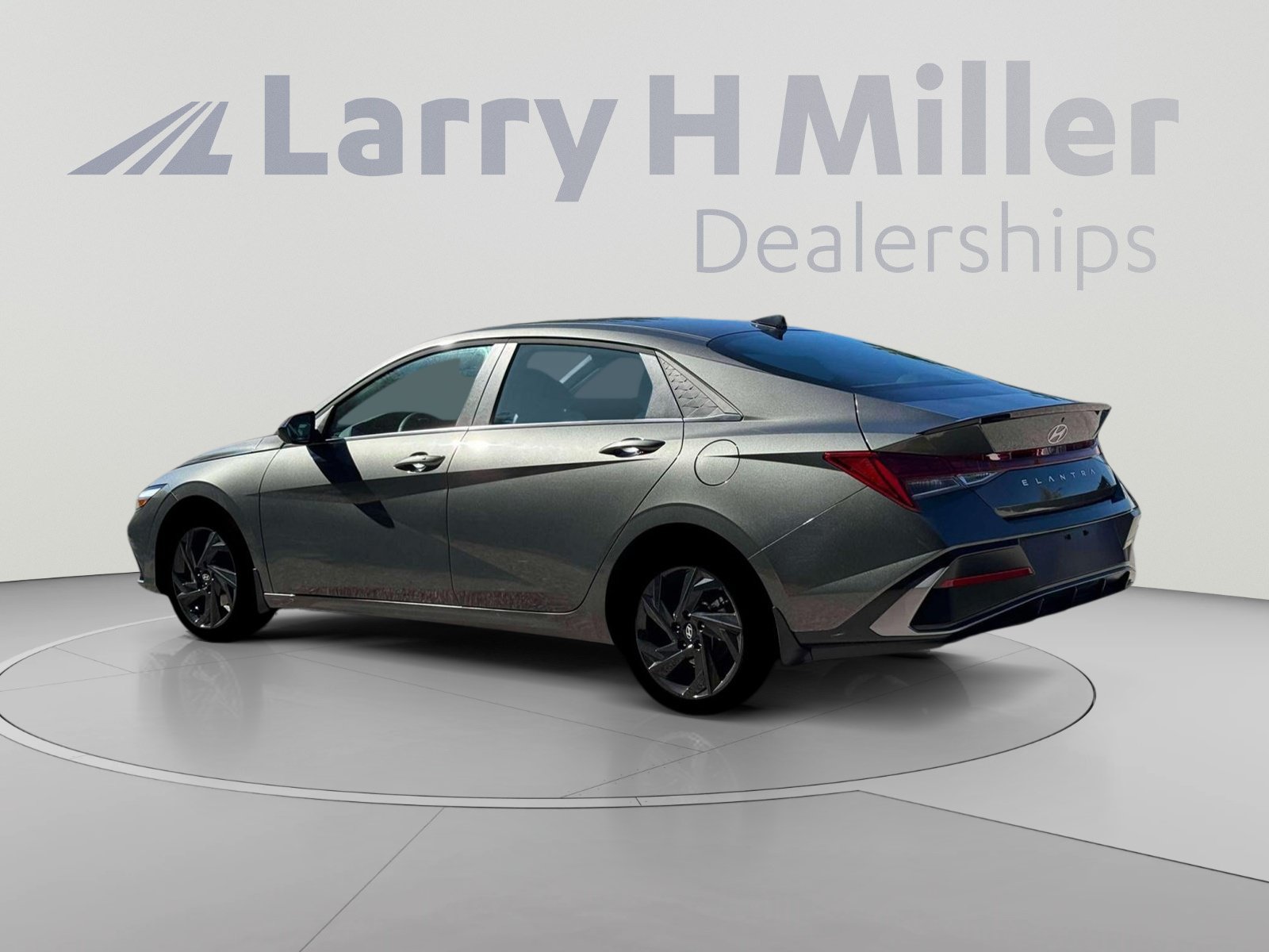 New 2026 Hyundai Elantra SEL Sport Premium FWD image 4
