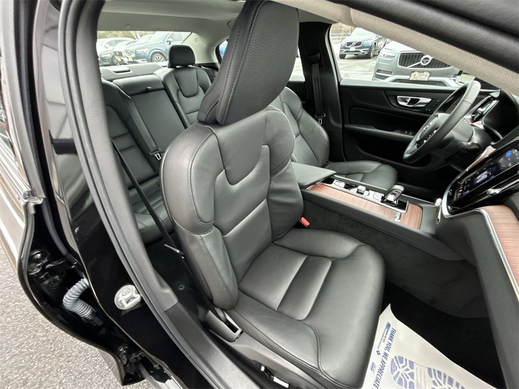 Certified 2025 Volvo S60 B5 Plus image 24