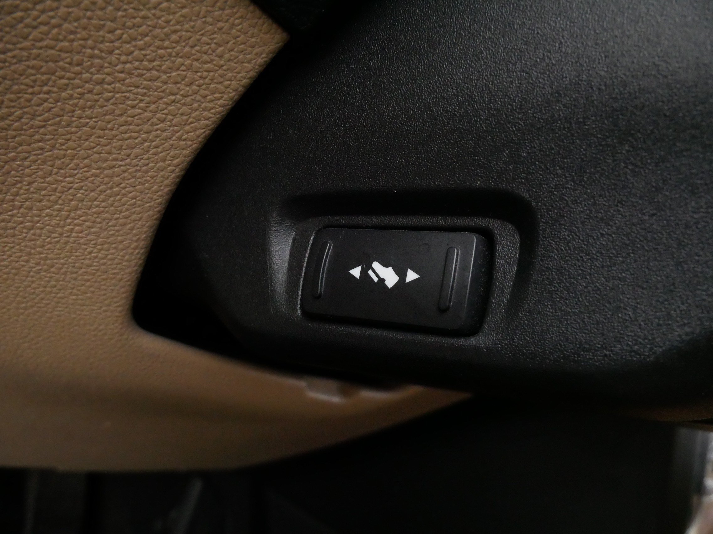 Used 2017 Ford Explorer Limited AWD/4WD image 30
