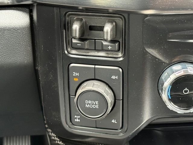 New 2025 Ford F350 Lariat w/ Lariat Ultimate Package image 27