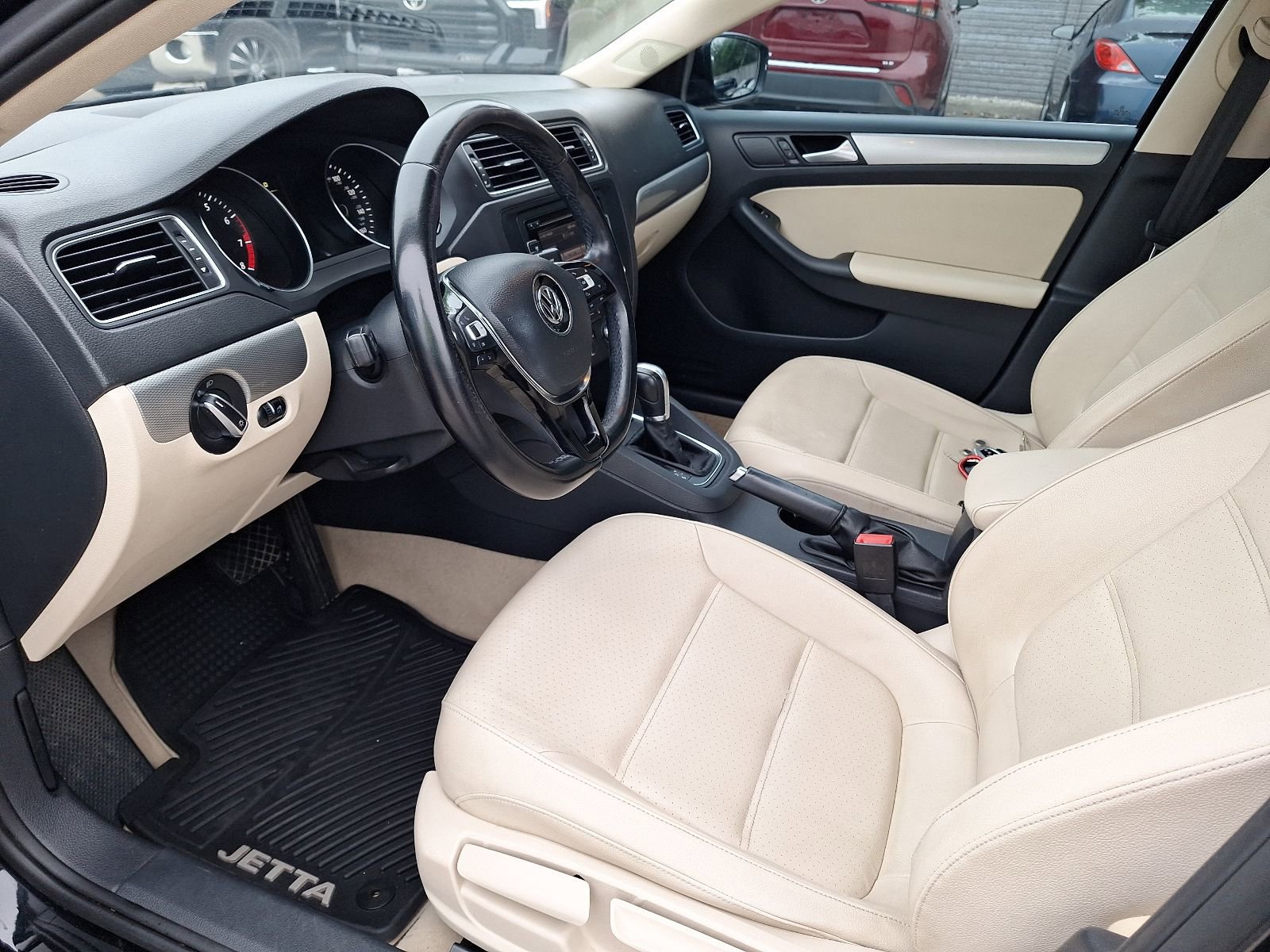 Used 2015 Volkswagen Jetta SE FWD image 15