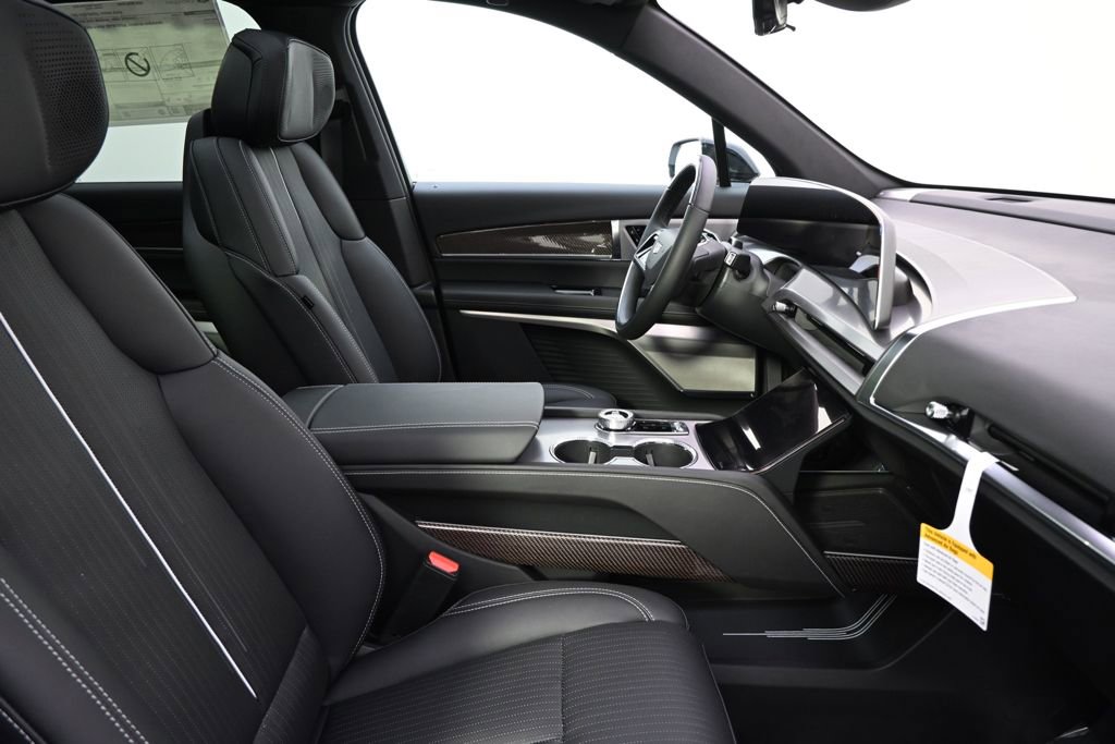 New 2026 Cadillac Vistiq Sport w/ LPO, Floor Liner Package AWD/4WD image 16