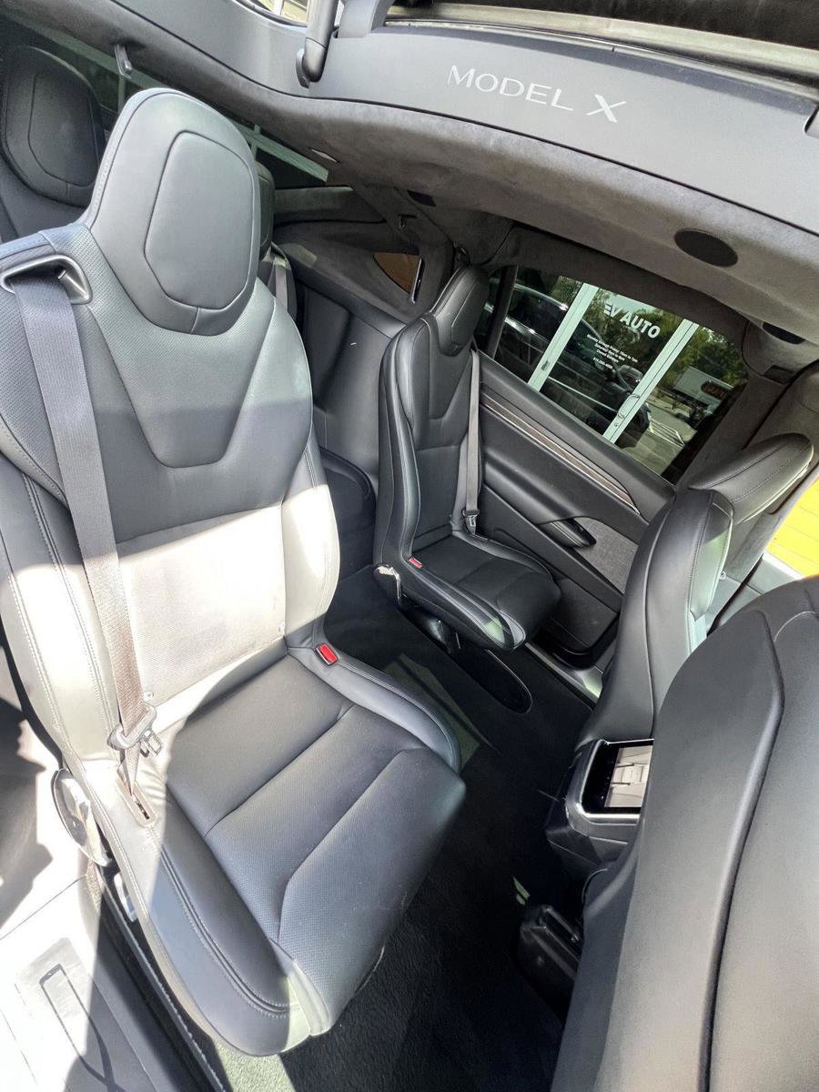 Used 2022 Tesla Model X AWD/4WD image 17