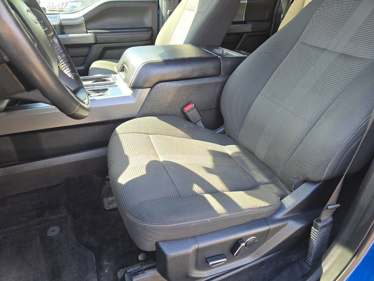 Used 2017 Ford F150 XLT w/ Equipment Group 302A Luxury image 25