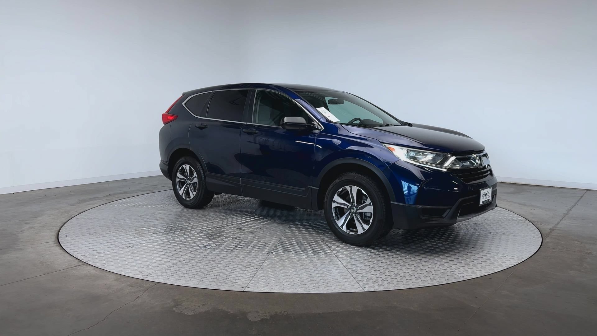 Used 2018 Honda CR-V LX image 2