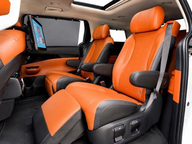 Used 2024 Kia Carnival SX Prestige FWD image 17