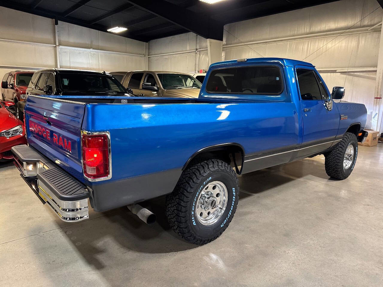 Used 1991 Dodge D/W Truck 250 image 2