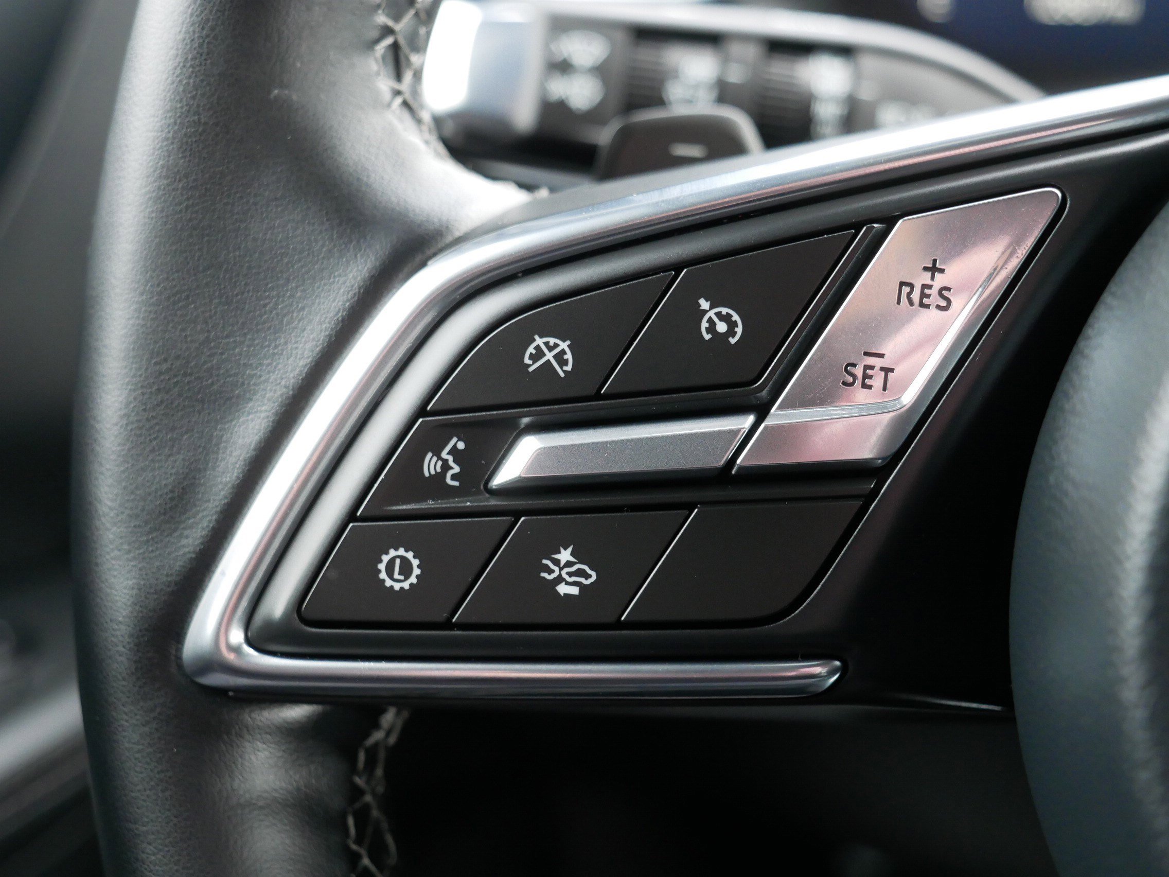 Used 2025 Buick Enclave Preferred image 28