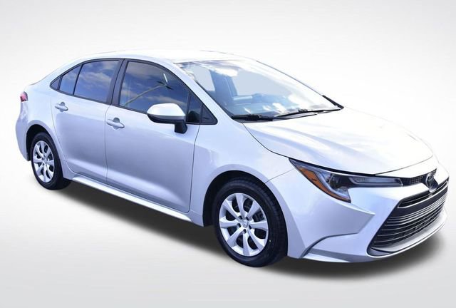 Used 2024 Toyota Corolla LE image 6