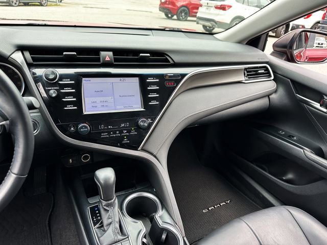 Used 2018 Toyota Camry XSE image 18