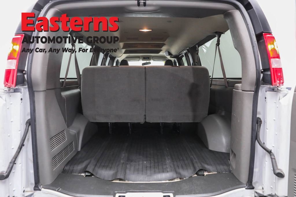 Used 2023 Chevrolet Express 3500 LS image 9