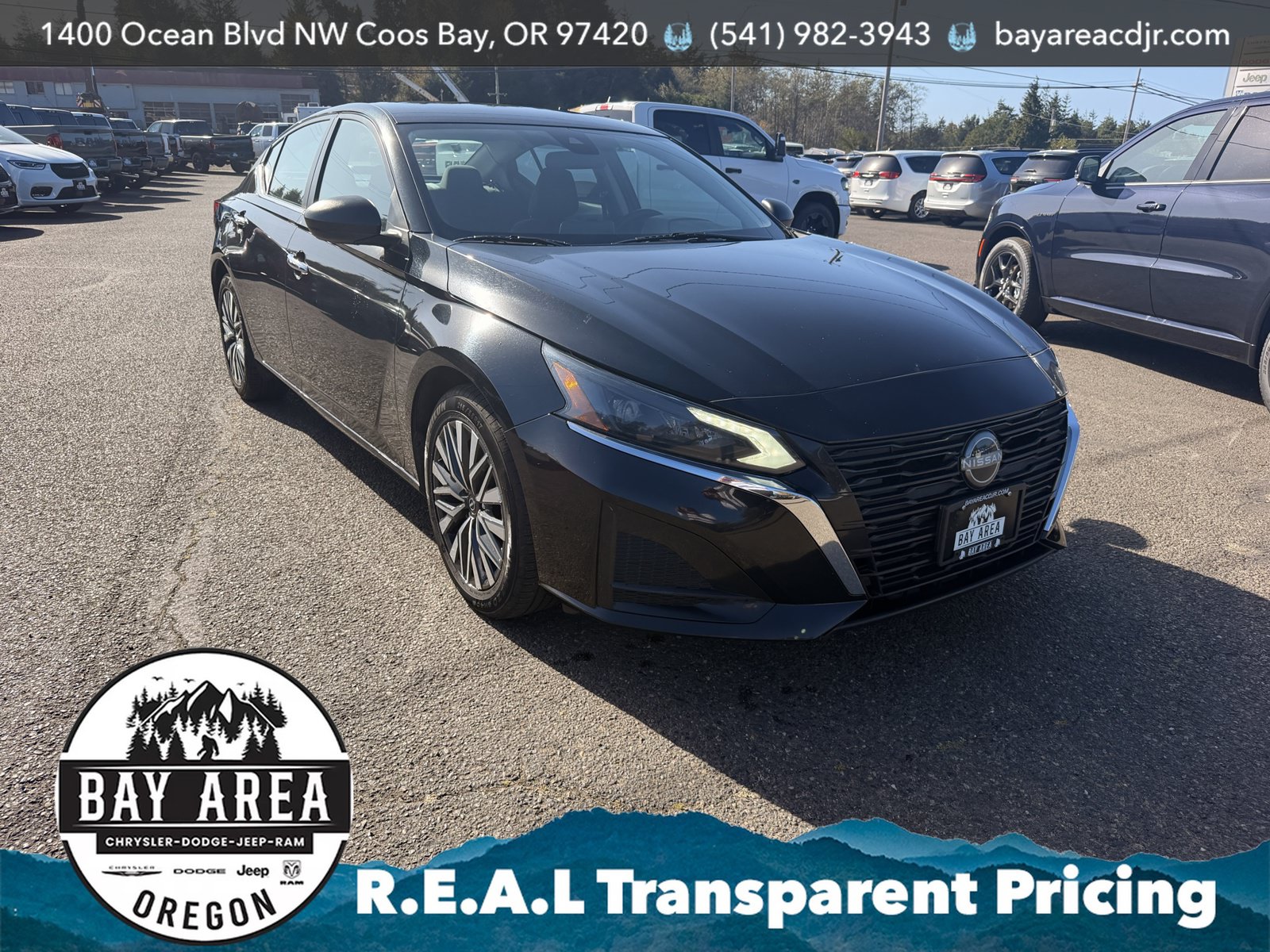 Used 2024 Nissan Altima 2.5 SV FWD image 2
