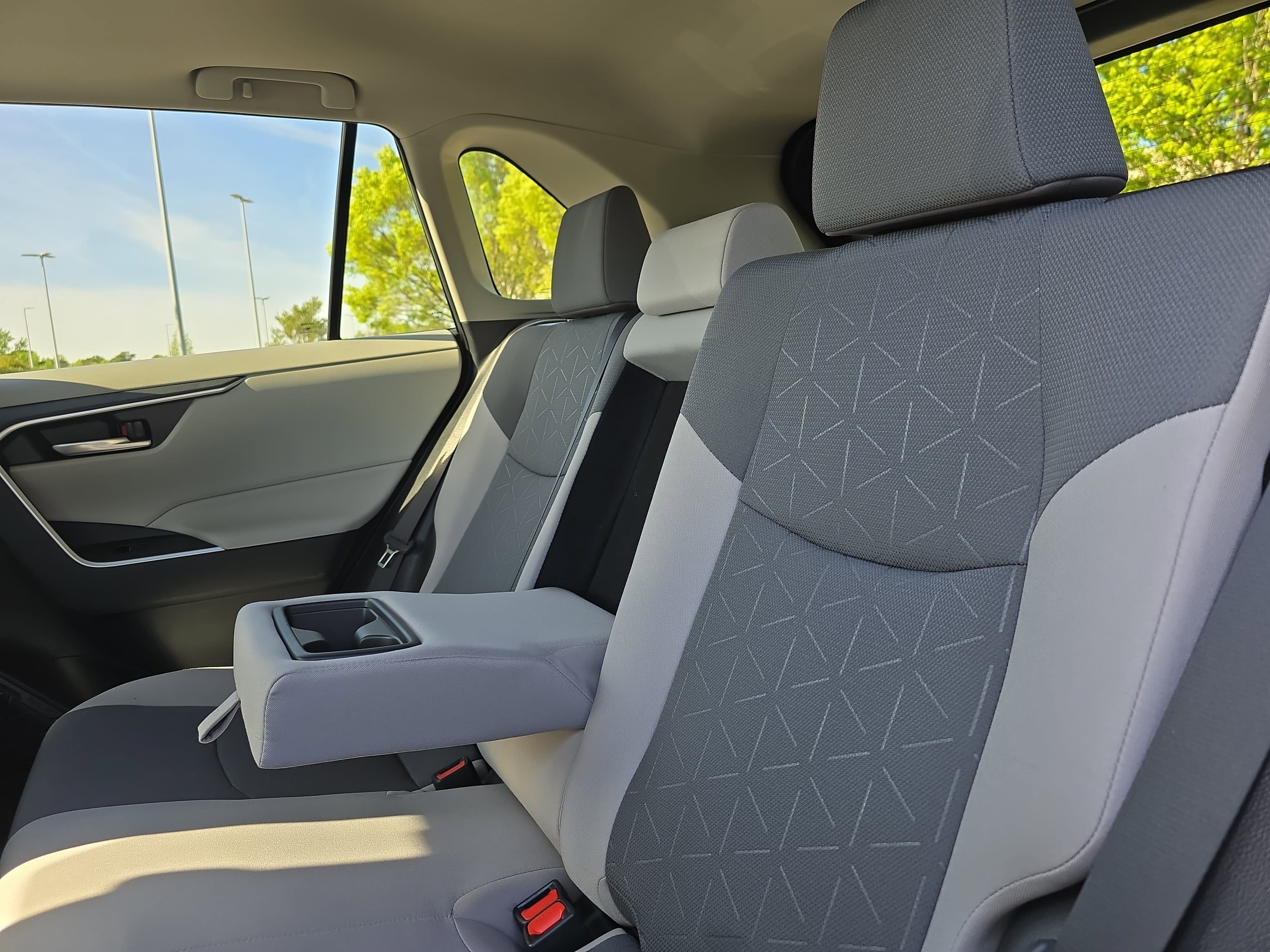 Used 2023 Toyota RAV4 XLE w/ Convenience Package FWD image 15