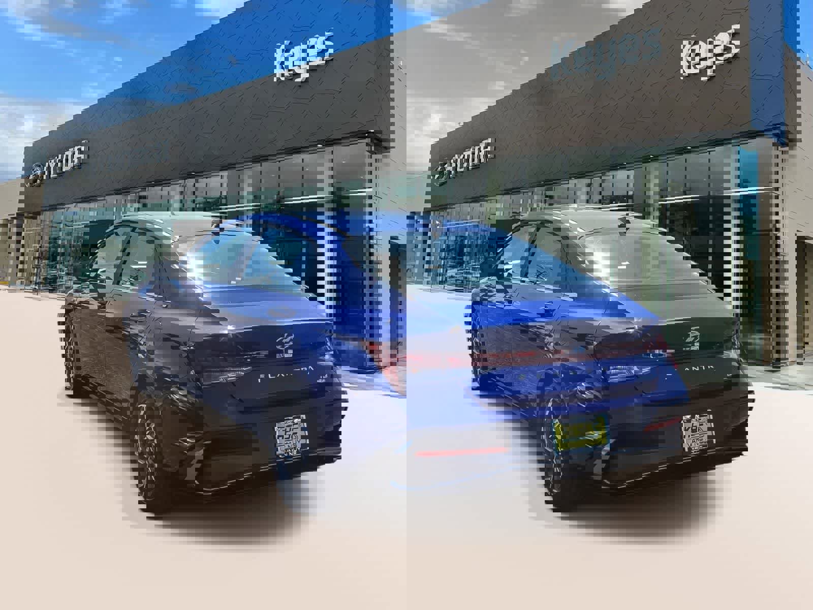 Used 2025 Hyundai Elantra Limited image 7