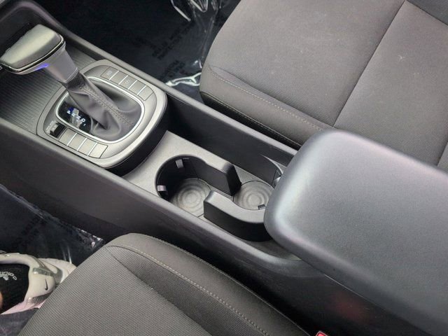 Used 2025 Hyundai Kona SEL FWD image 23