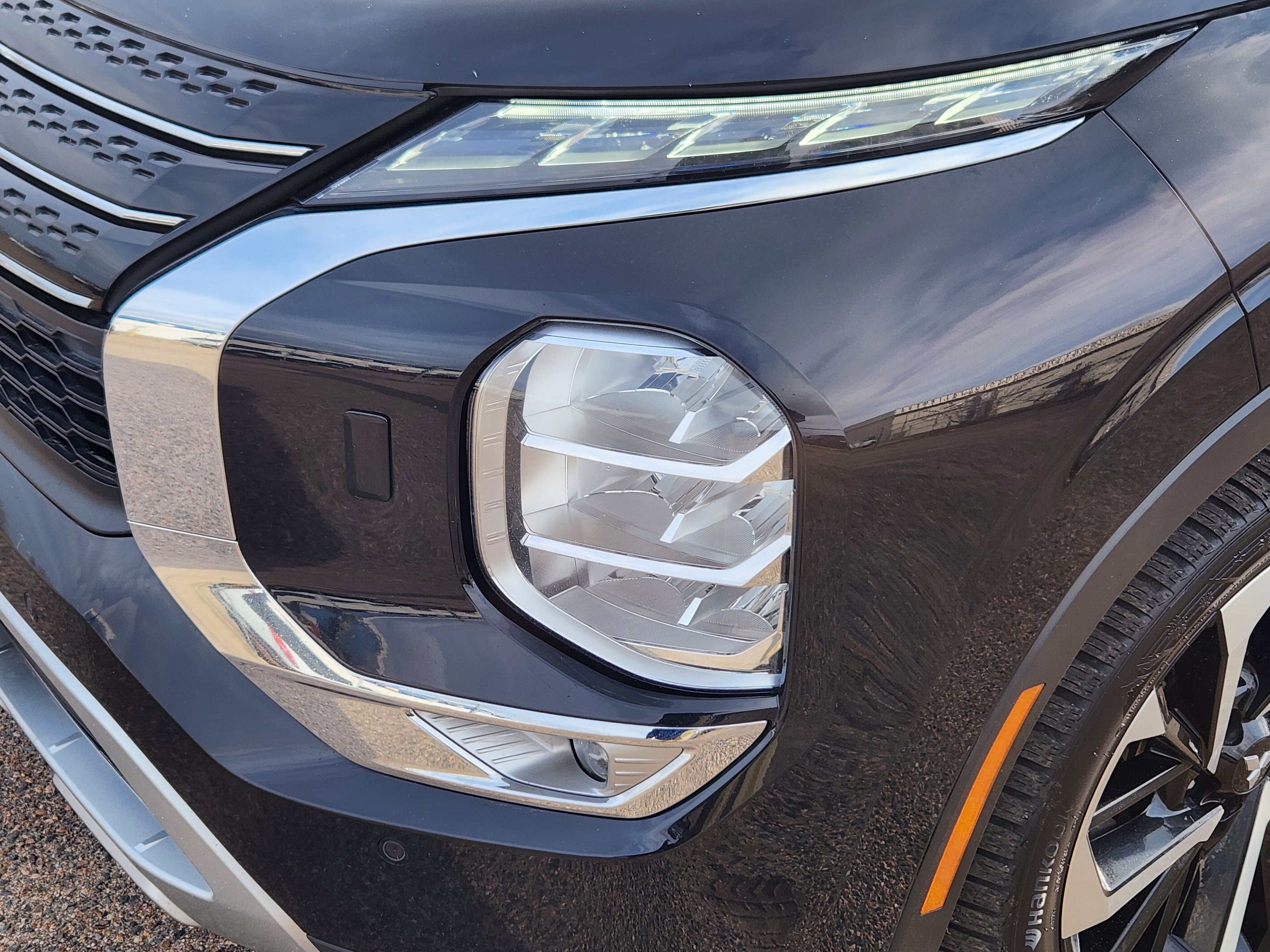 Used 2024 Mitsubishi Outlander SE AWD/4WD image 5