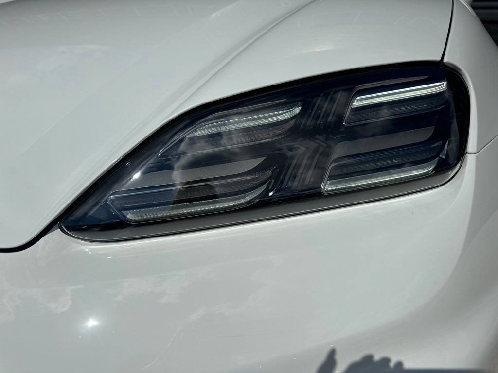 Used 2026 Porsche Macan 4S Electric AWD/4WD image 13