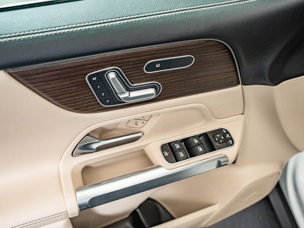 Certified 2026 Mercedes-Benz GLB 250 4MATIC image 18