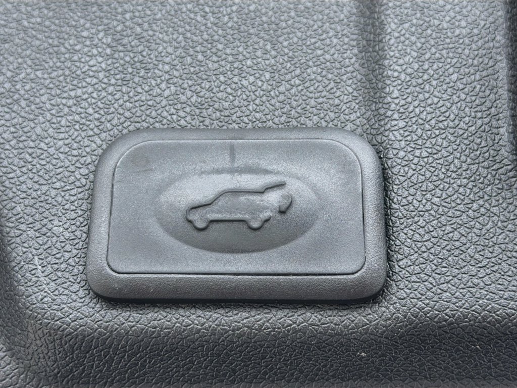 Used 2017 Chevrolet Traverse LT AWD/4WD image 13