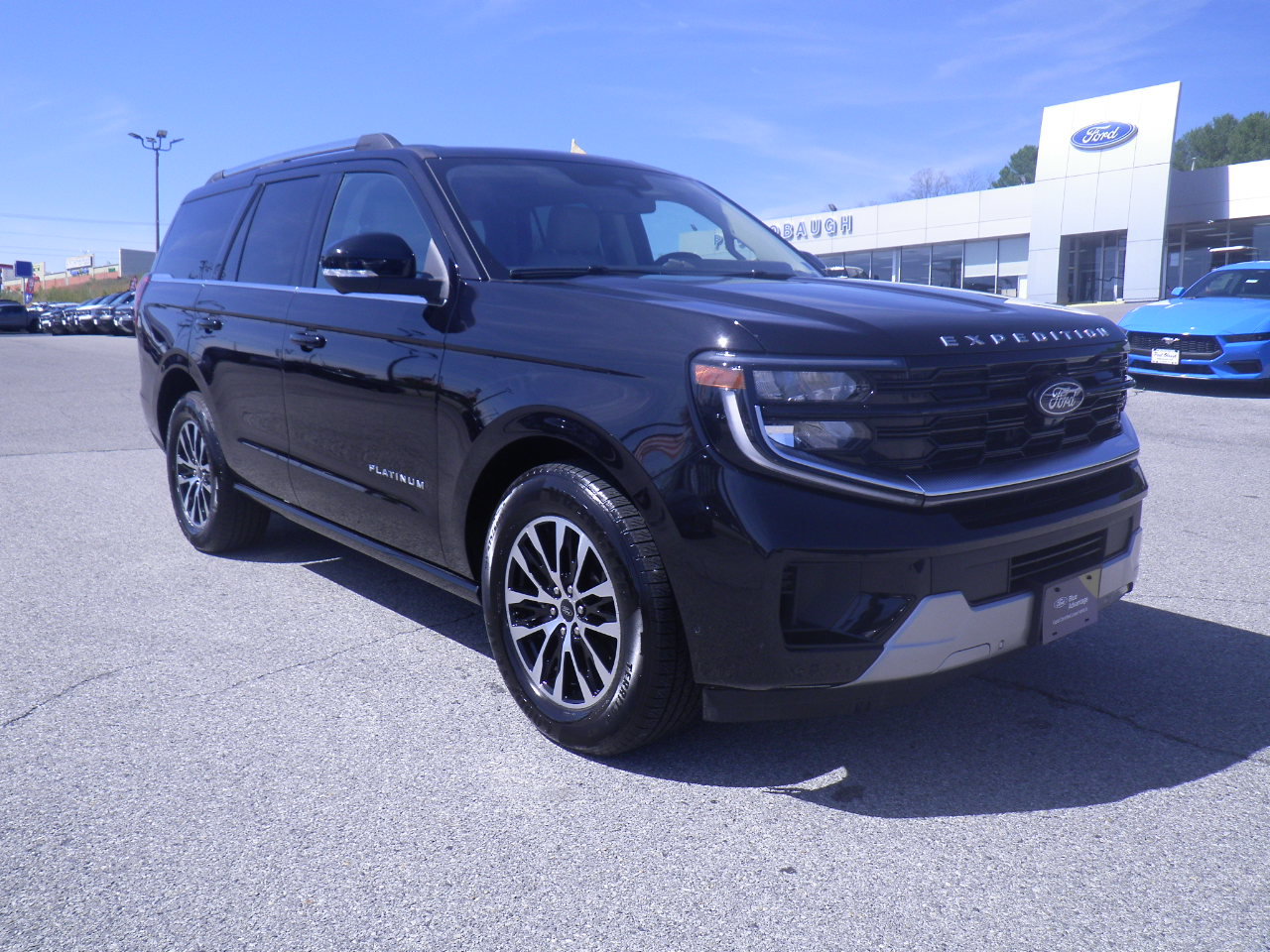 Certified 2025 Ford Expedition Platinum image 1