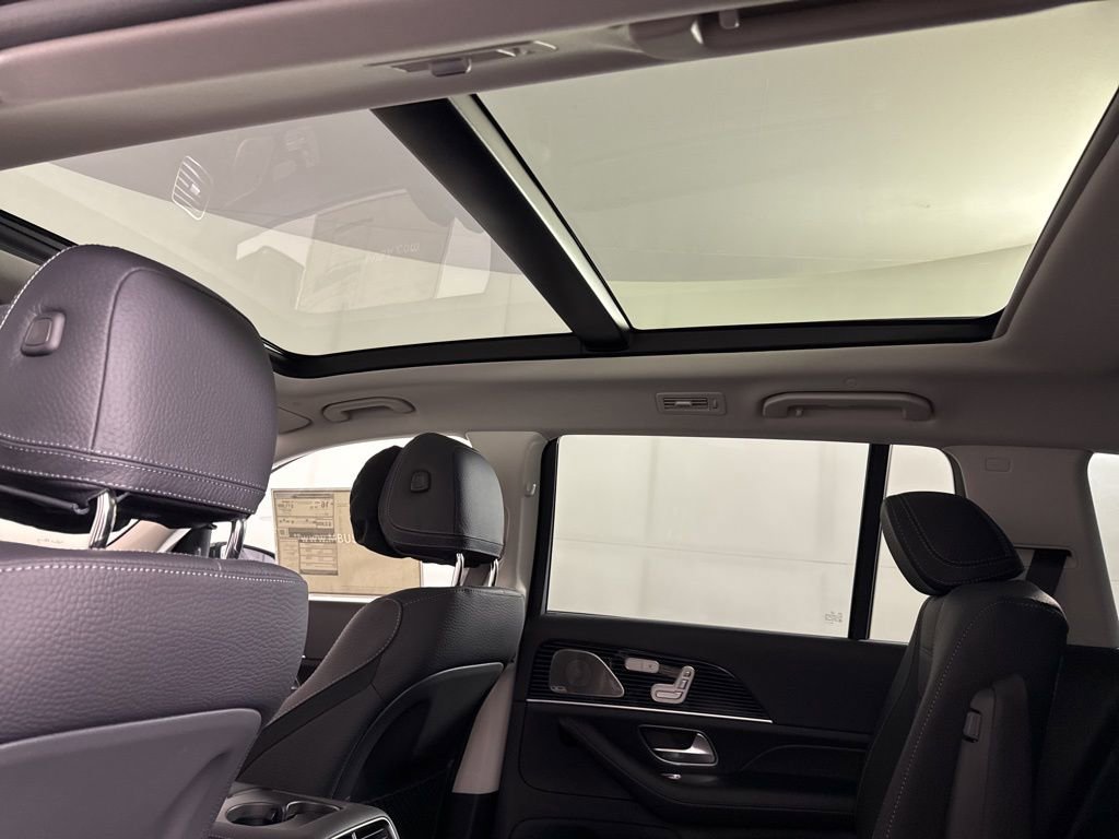 New 2026 Mercedes-Benz GLS 580 4MATIC image 23