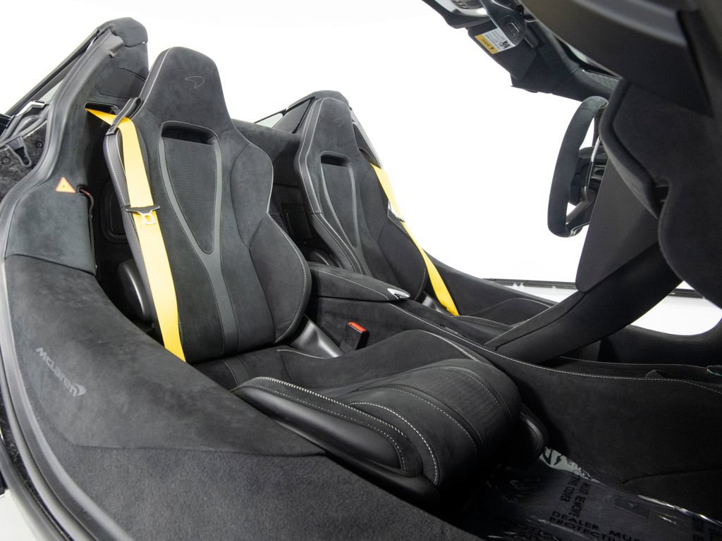 Used 2024 McLaren 750S Spider RWD image 35