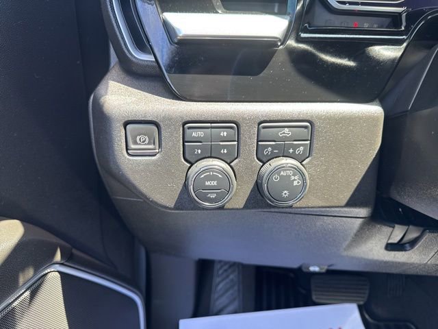 Used 2022 Chevrolet Silverado 1500 LT AWD/4WD image 21