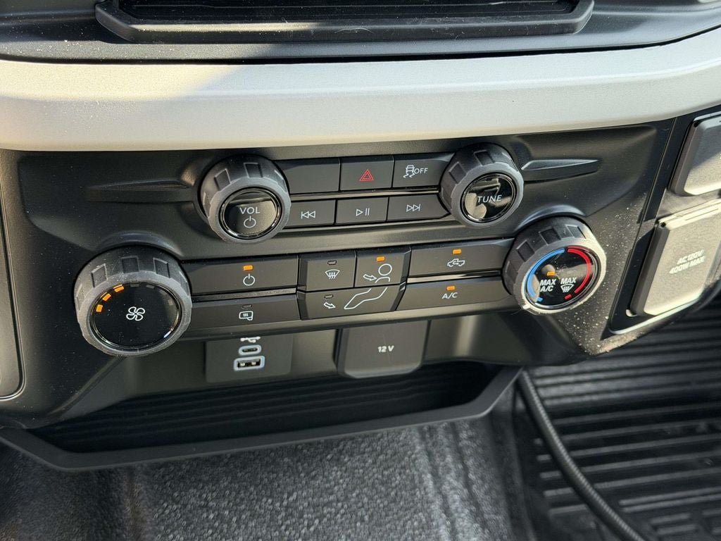 New 2026 Ford F250 XL w/ FX4 Off-Road Package AWD/4WD image 18