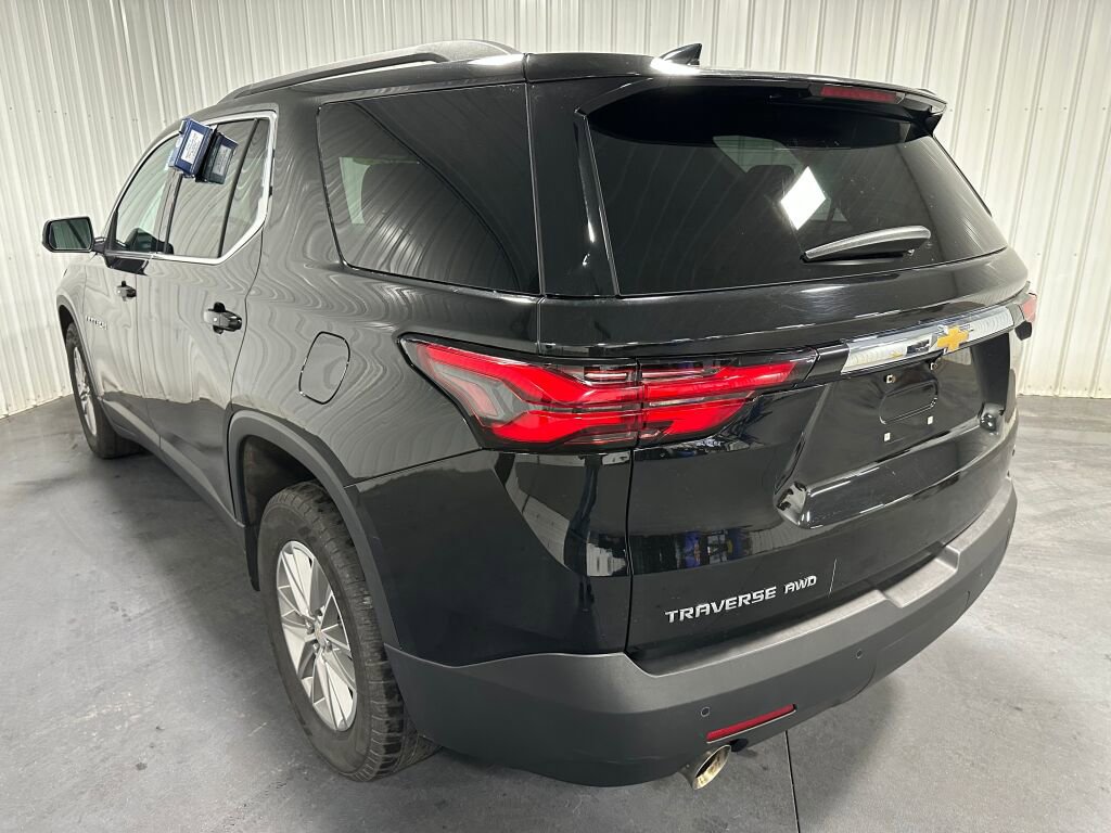 Used 2022 Chevrolet Traverse LT AWD/4WD image 3