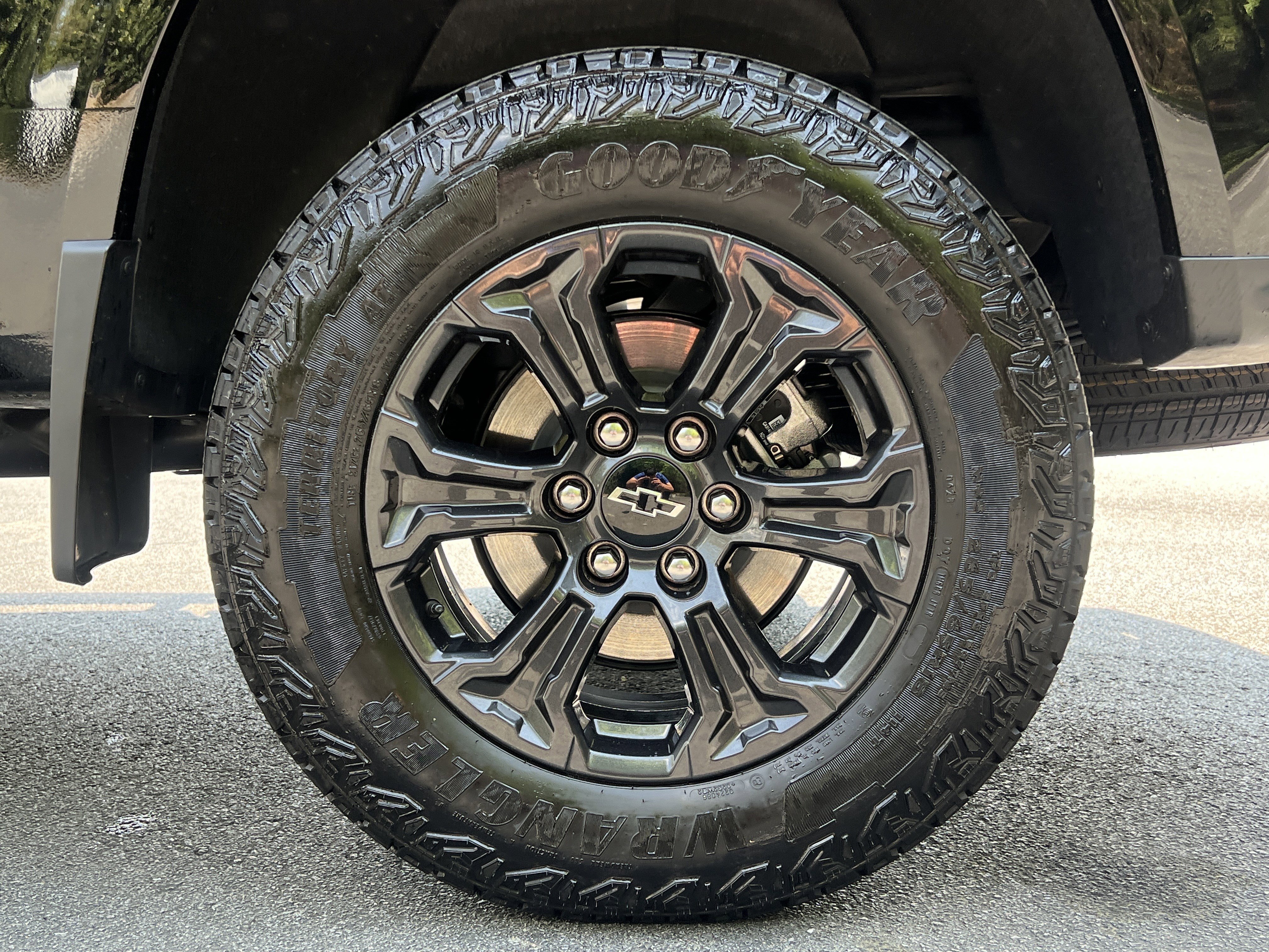 Used 2025 Chevrolet Colorado W/T w/ Advanced Trailering Package image 36