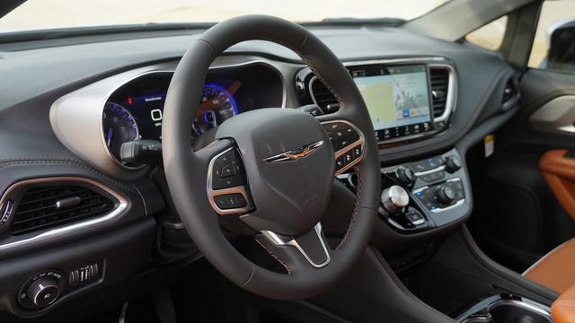 New 2026 Chrysler Pacifica Pinnacle FWD image 20