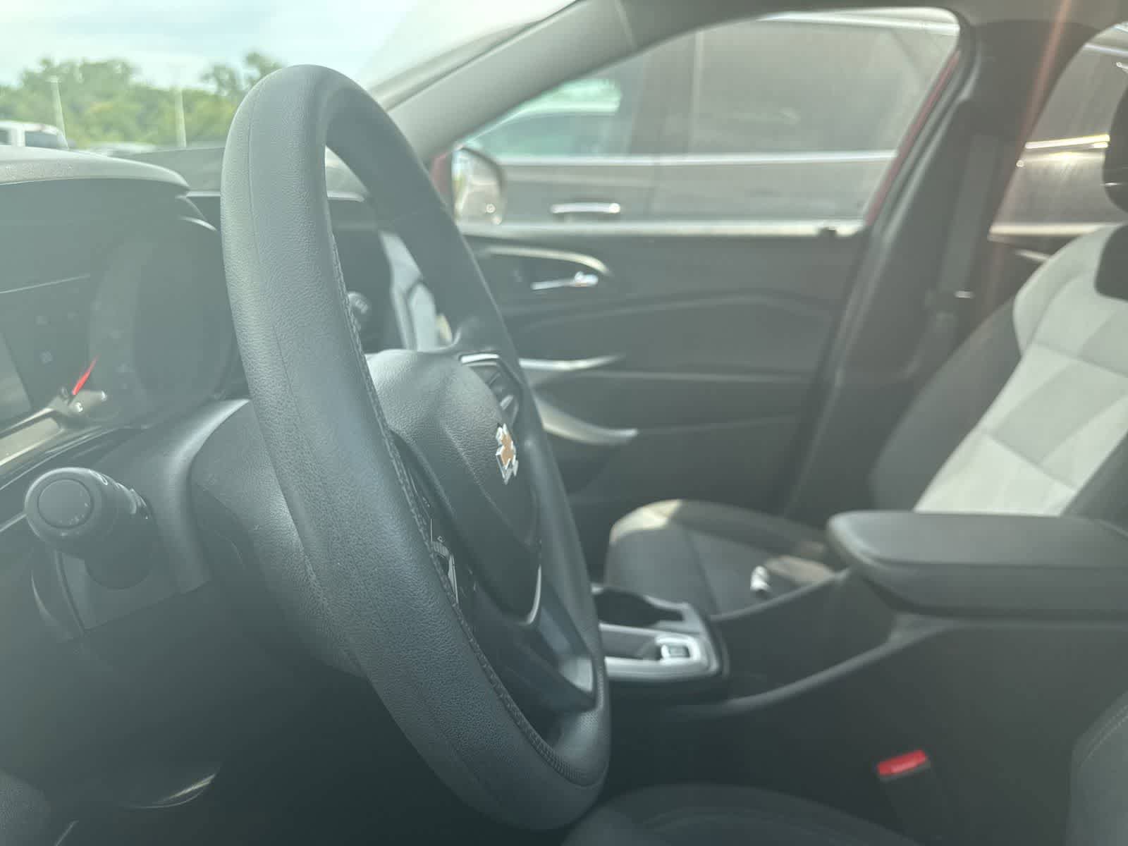 Used 2024 Chevrolet Trax LS w/ LS Convenience Package FWD image 33