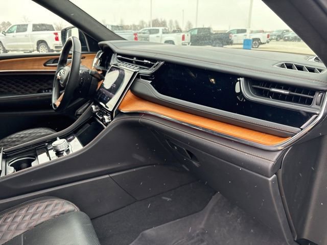 Used 2024 Jeep Grand Cherokee Summit image 21
