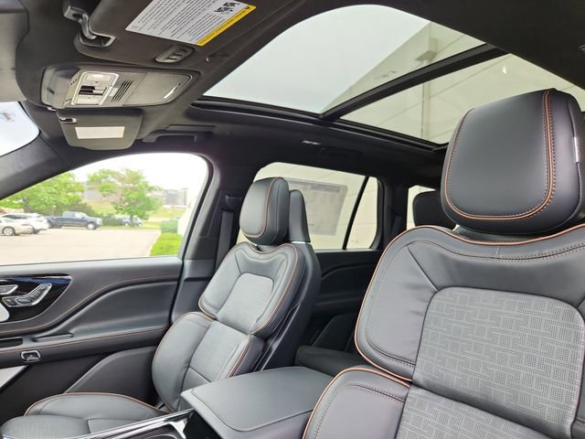 New 2025 Lincoln Aviator Black Label image 24