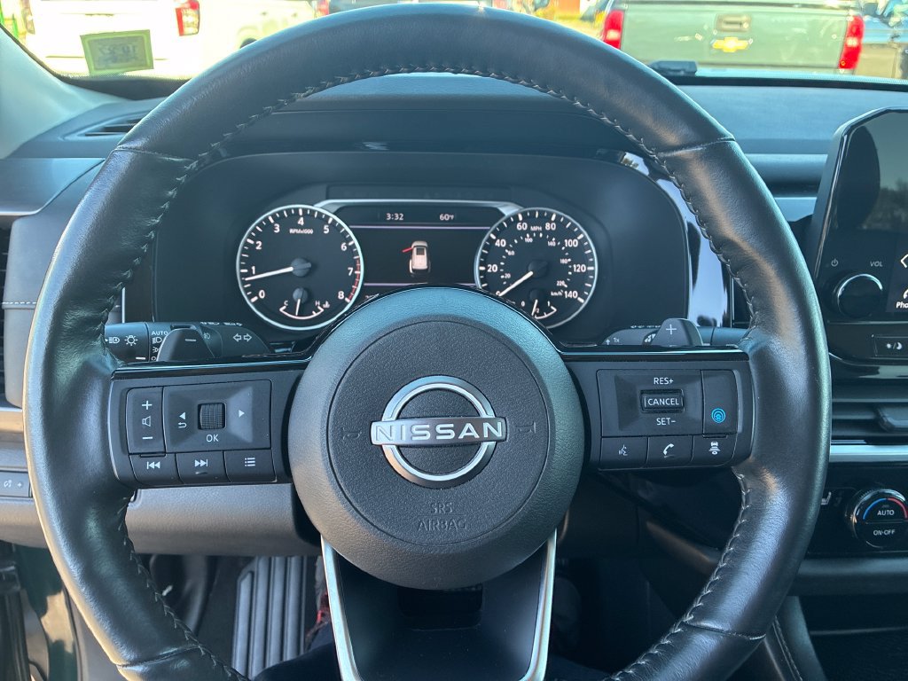 Used 2023 Nissan Pathfinder SL w/ Lighting Package (N92) AWD/4WD image 14