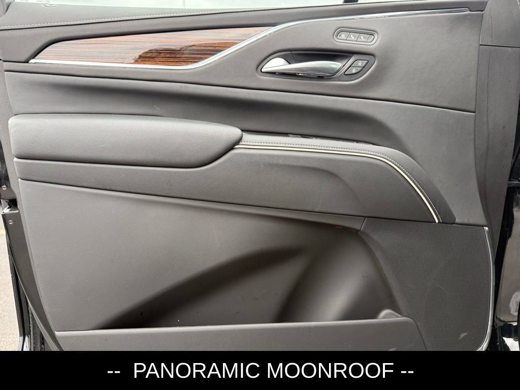 Used 2023 Cadillac Escalade Premium Luxury w/ Performance Package image 5